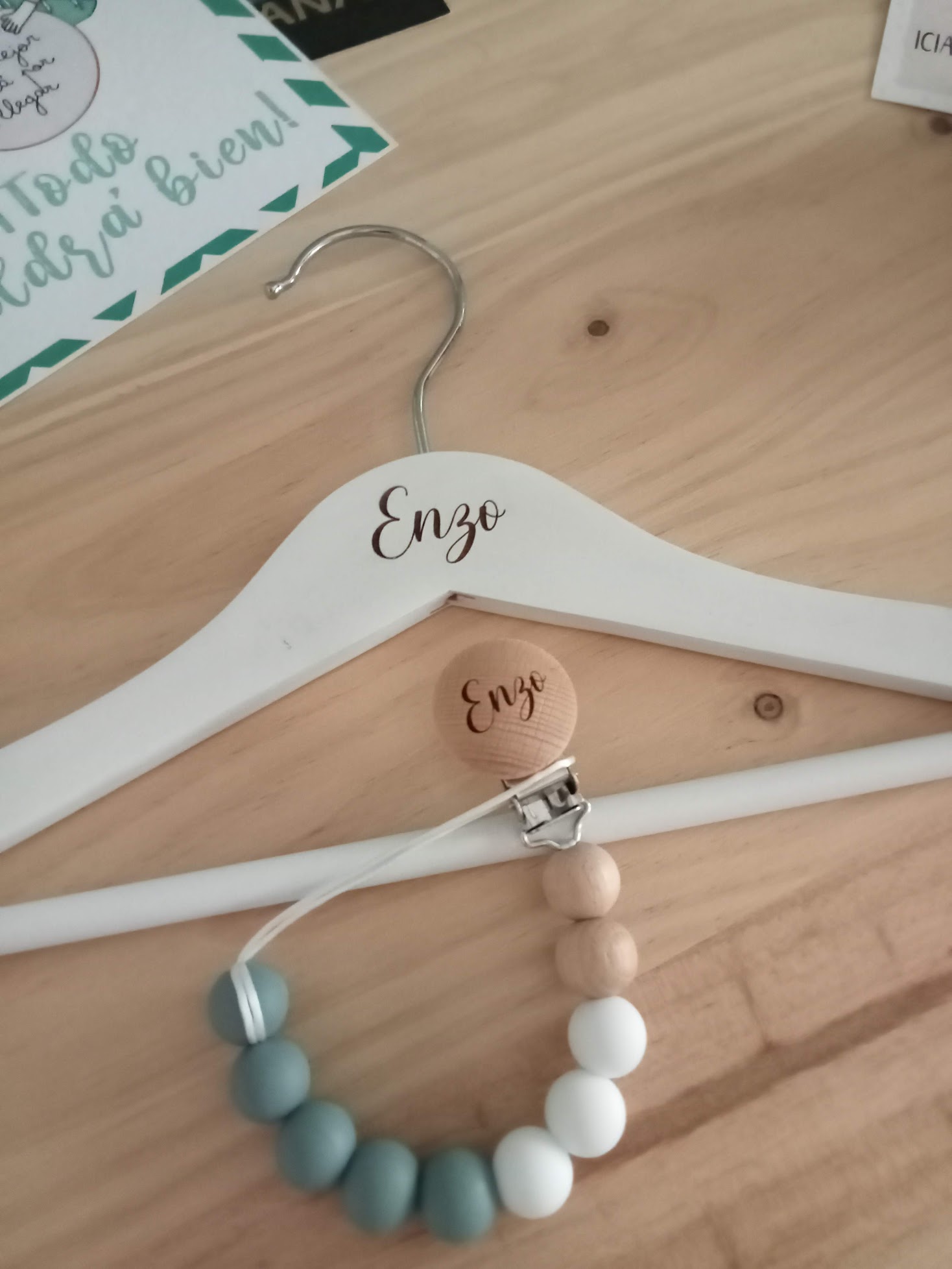 Percha Infantil Personalizada – Nombre Grabado