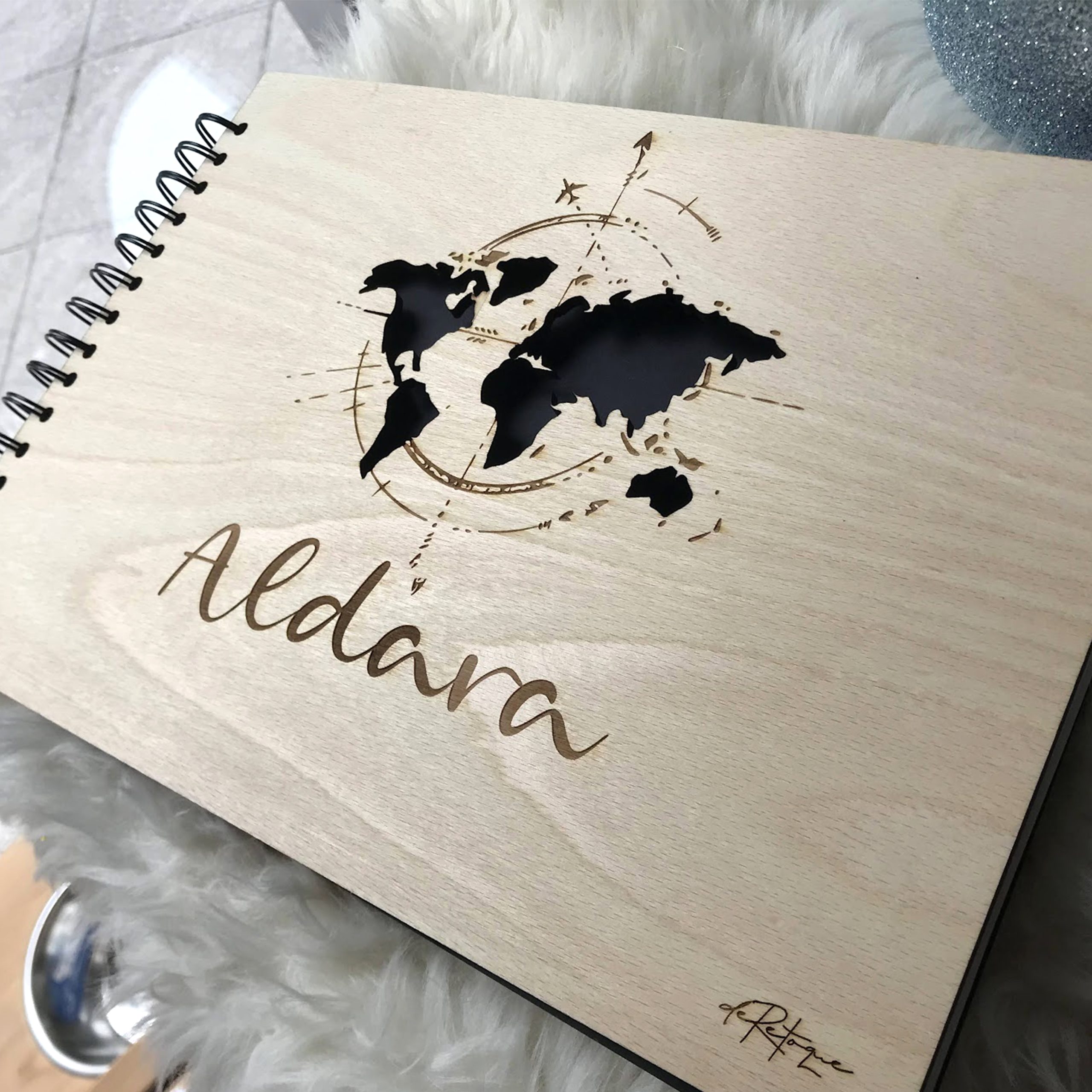 Álbum de Firmas Personalizado – Mapa Troquelada