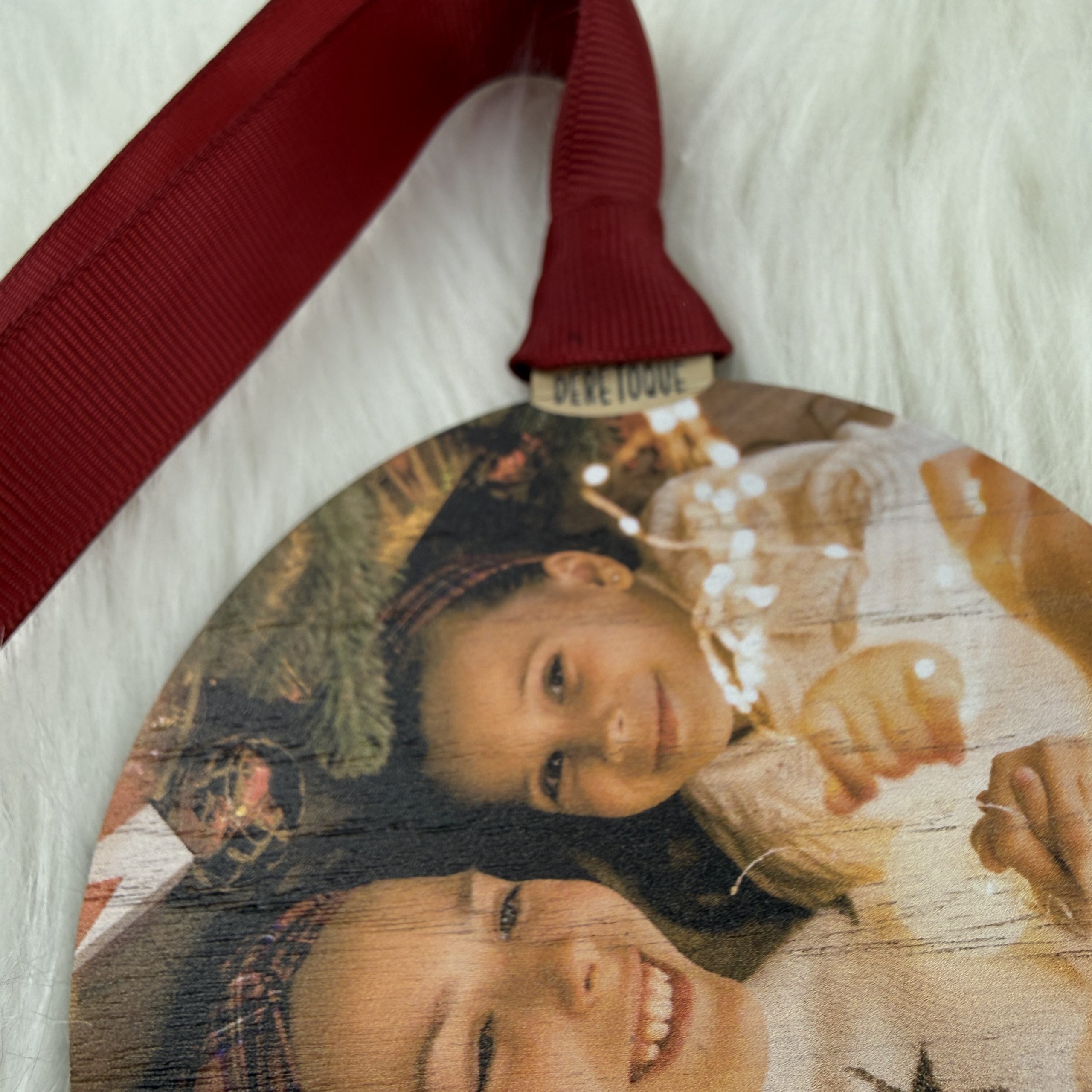 Bola de Navidad de Madera Personalizada - Imagen 4